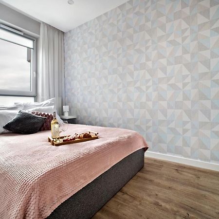 Komputerowa Serviced Apartments By P&O Варшава Екстериор снимка