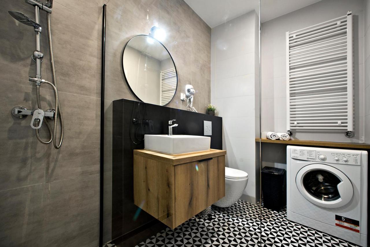 Komputerowa Serviced Apartments By P&O Варшава Екстериор снимка