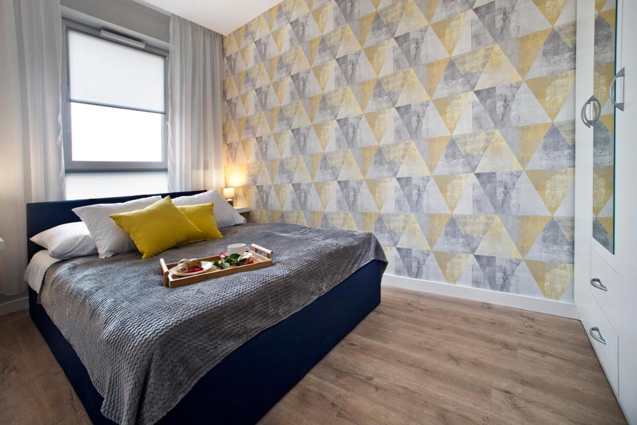 Komputerowa Serviced Apartments By P&O Варшава Екстериор снимка