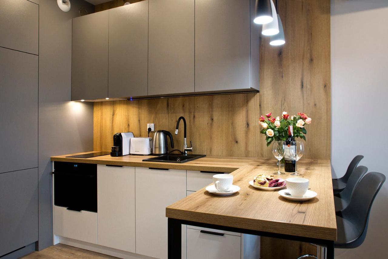 Komputerowa Serviced Apartments By P&O Варшава Екстериор снимка