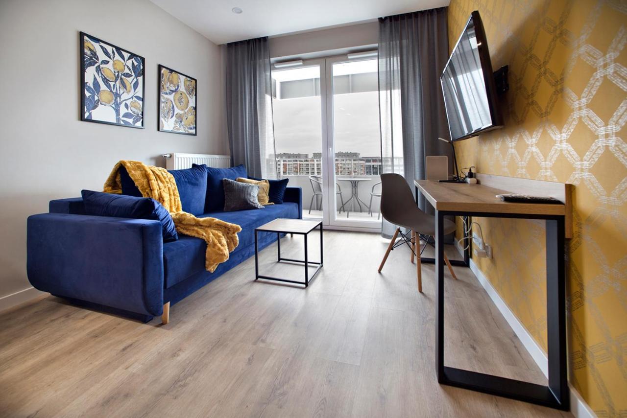 Komputerowa Serviced Apartments By P&O Варшава Екстериор снимка