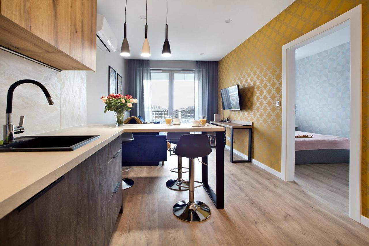 Komputerowa Serviced Apartments By P&O Варшава Екстериор снимка